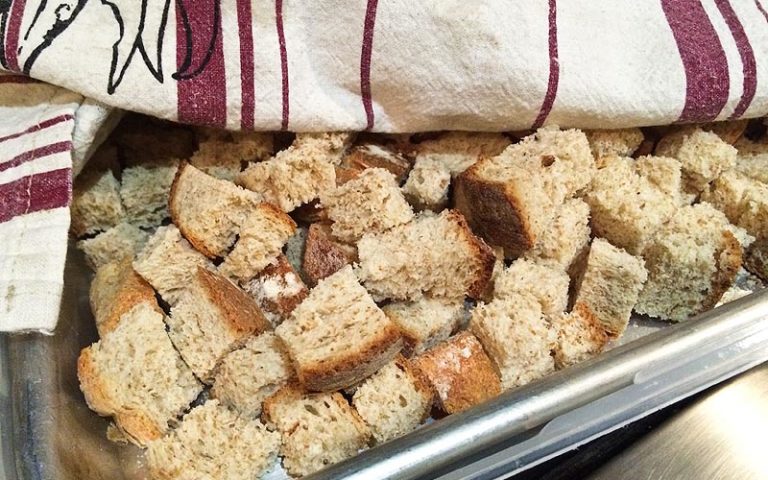 Homemade Bread Cubes And Bread Crumbs For Stuffing Marias Farm Country Kitchen