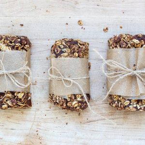 Eat Clean: DIY Junk-Free Granola Bars