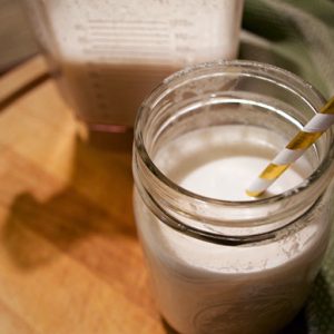 Homemade Vanilla-Cinnamon Cashew Milk